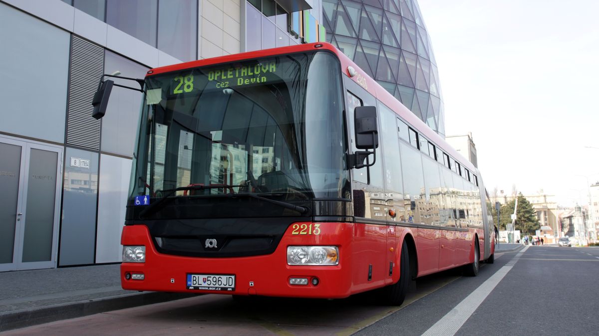 Álomfizetésért keresnek buszvezetőket Pozsonyban – közel másfél millió forint belépési bónusz jár a sofőröknek 