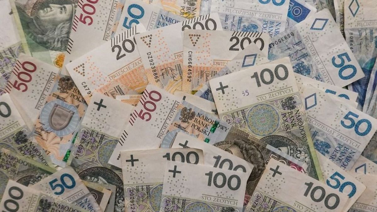 Ezt műveli a forint a zlotyval Magyar Péter látogatása közben 