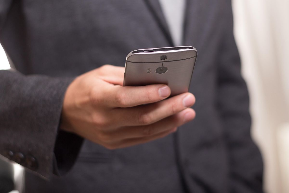 mobiltelefon, telekommunikáció
áremelés, díjemelés, árkorrekció, díjkorrekció
infláció, inflációkövető drágulás