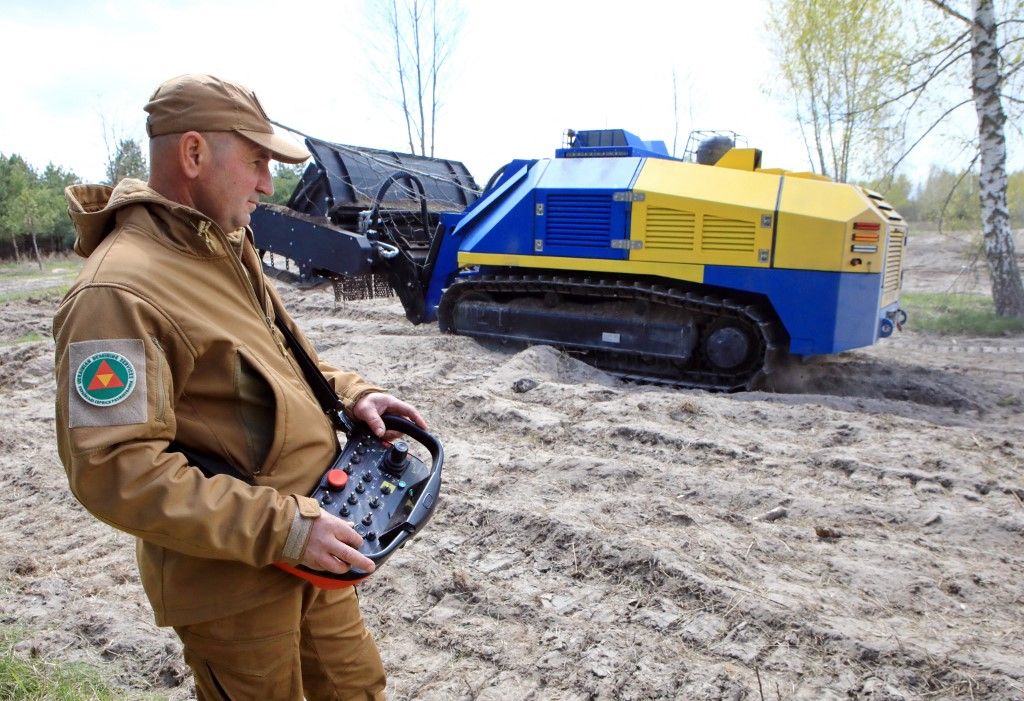 Humanitarian demining with Germina URCM-3000 in Kyiv region