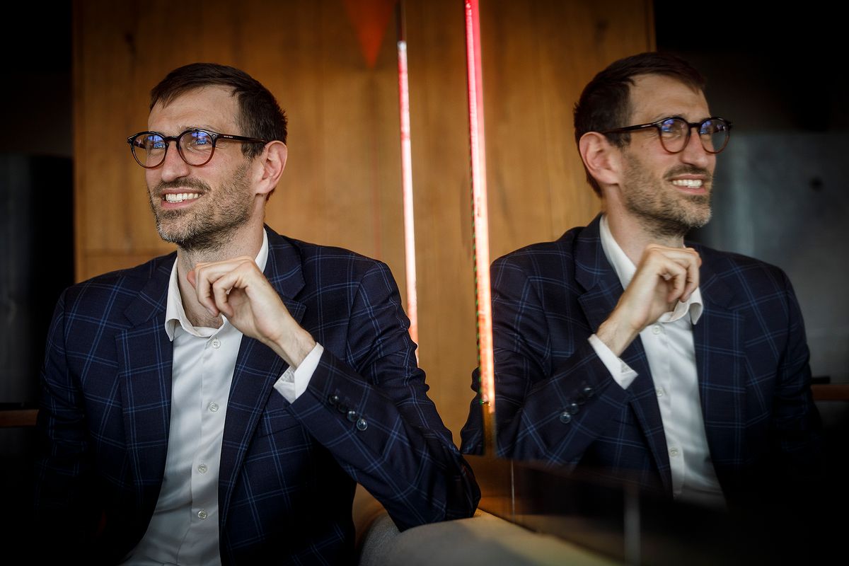 Digitális boom Magyarországon: több plasztik, kevesebb bankjegy