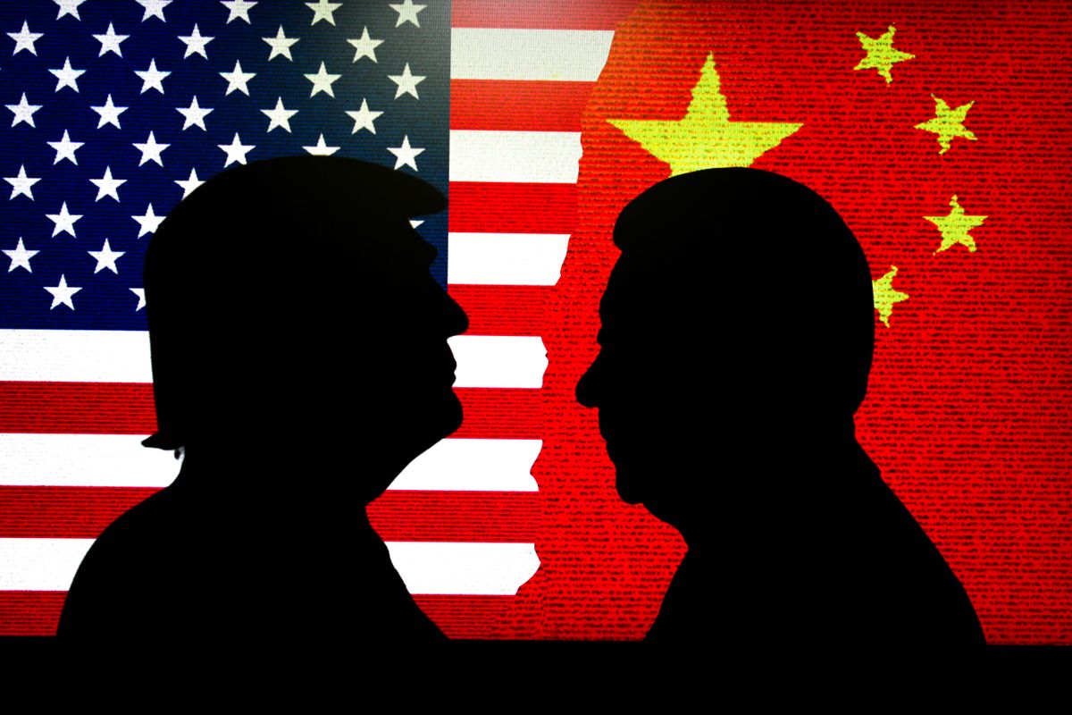 Hszi Csinping figyelmeztette Donald Trumpot, hogy a téma rossz kezelése konfliktushoz is vezethet.  Silhouette,Of,Donald,Trump,And,Xi,Jinping.,Donald,Trump,Vs