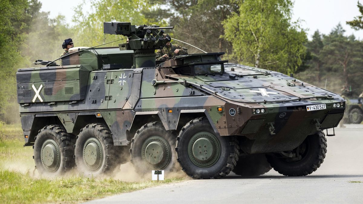 Verik a koporsószöveget a Mercedesbe: hatalmas felvásárlás készül, teljesen beleolvadhatnak hadiiparba 