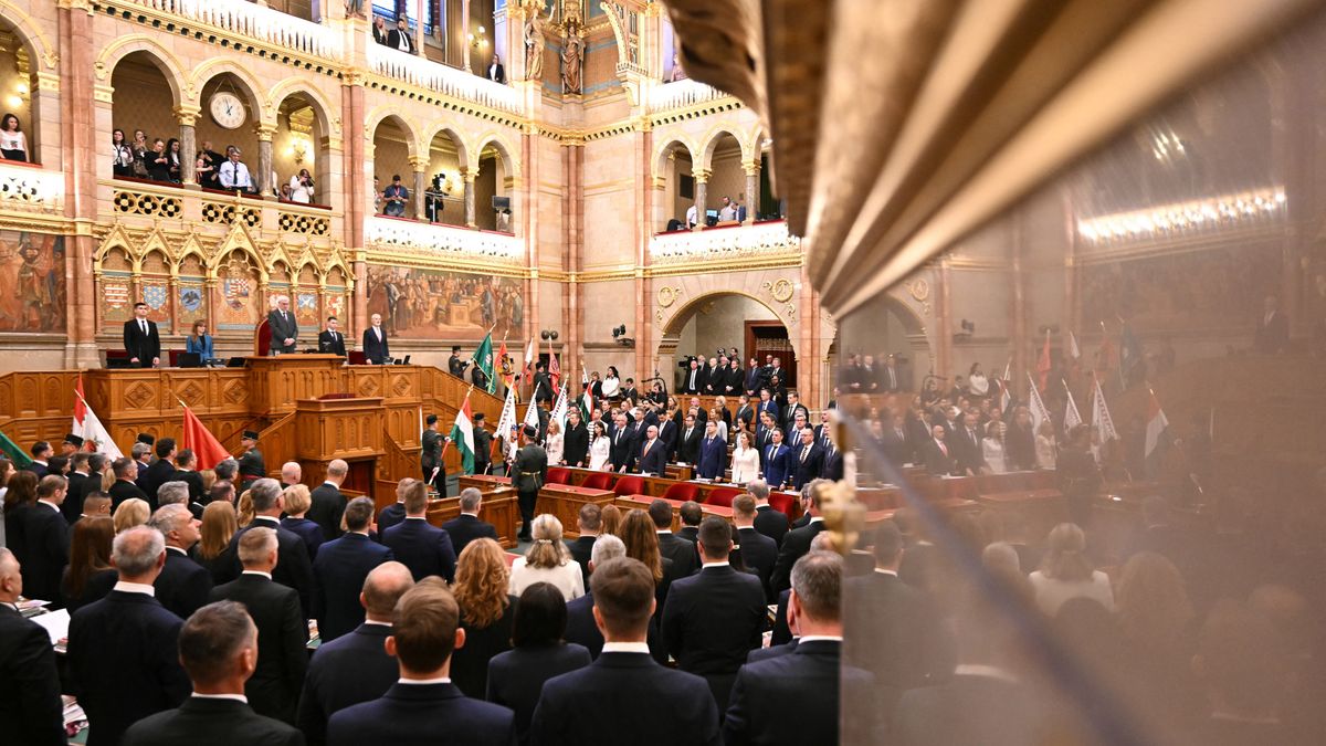 Megalakult Magyar Péter kormánya: 16 minisztériummal indul az új kabinet 