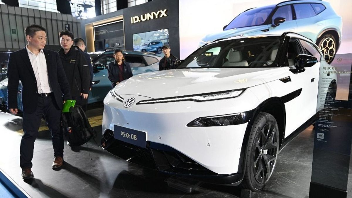 Megfejtették a kínai autóipar titkát, de már figyelmeztetnek: ugyanarra a sorsra juthat a BYD vagy a SAIC, mint az európai társaik 
