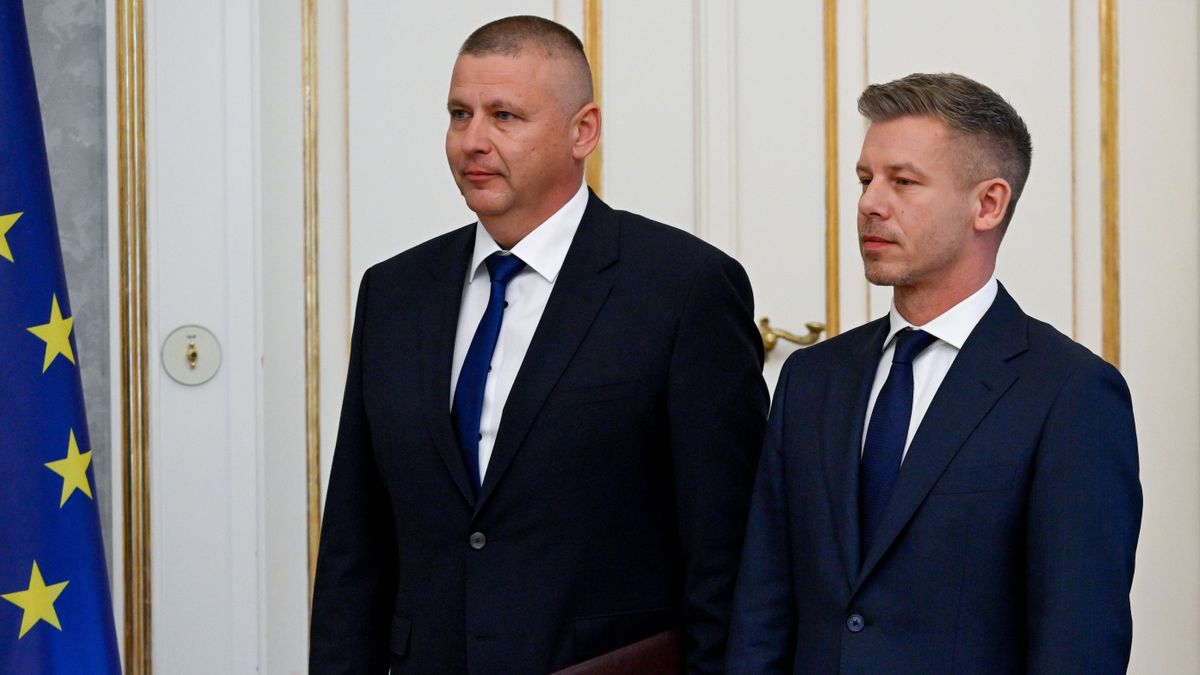 Bejelentést tett Ruszin-Szendi Romulusz: rendezik a katonák bérét, több ügyet kivizsgálnak 