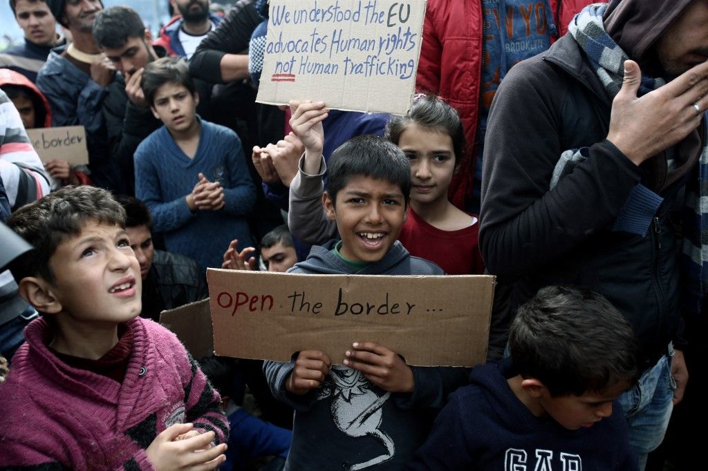 14,000 refugees in Idomeni
