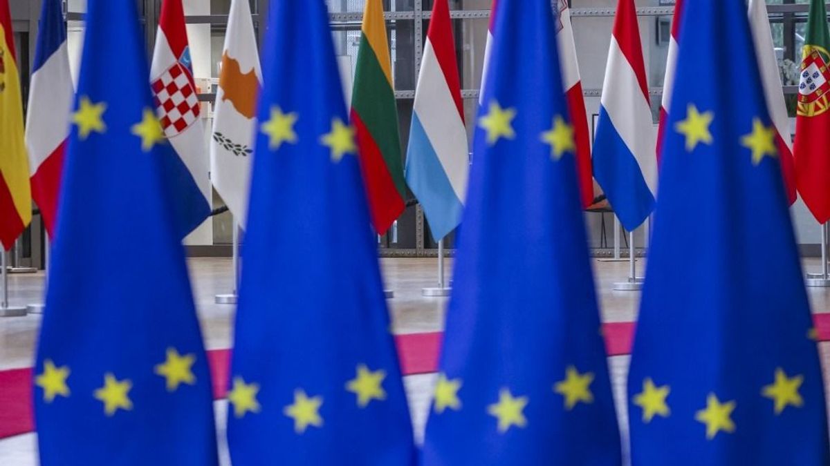 Ezt már Orbán Viktor se tudja megakadályozni: jóváhagyta az EU a több milliárdos hitelszerződést Ukrajnának 