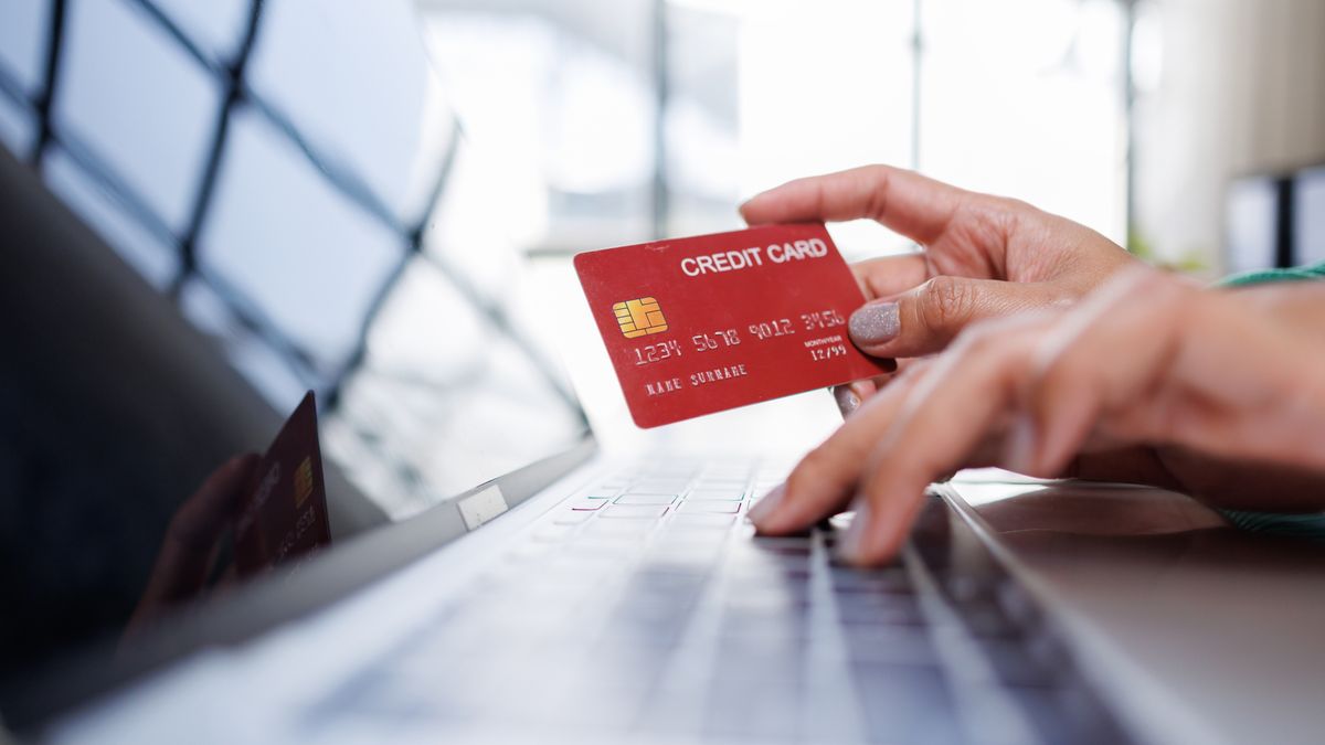 Digitális boom zajlik Magyarországon: egyre több a plasztik, kevesebb a bankjegy 