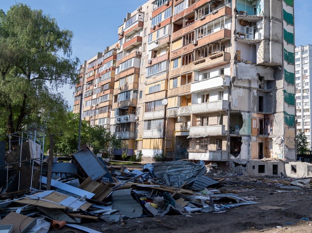 Aftermath of Russian airstrike in Kyiv Hiperszonikus rakéták és drónok százai: az eddigi egyik legsúlyosabb orosz csapás zúdult Kijevre