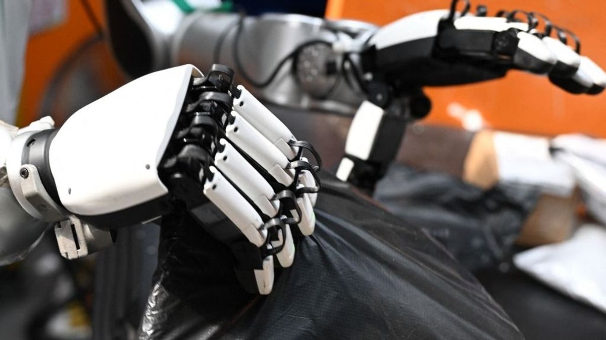 Donald Trump humanoid robotjai már az ukrán fronton vannak 