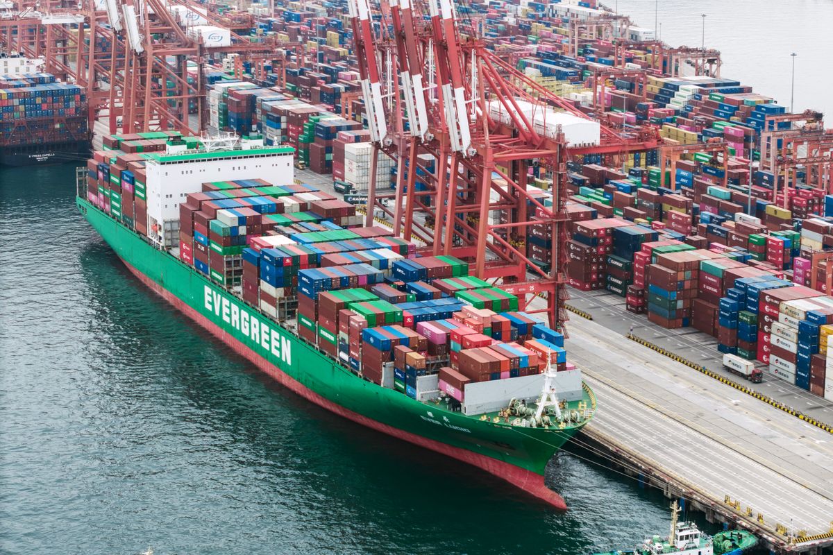 A kínai export rá se fütyül az iráni háborúra