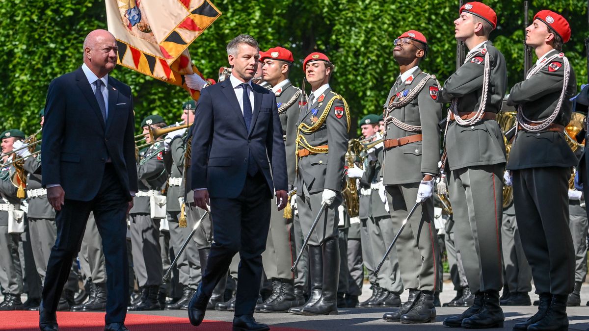 Magyar Péter partnert lát Ausztriában, de azbesztügyben keményen odacsap: „a szennyező fizetni fog” 