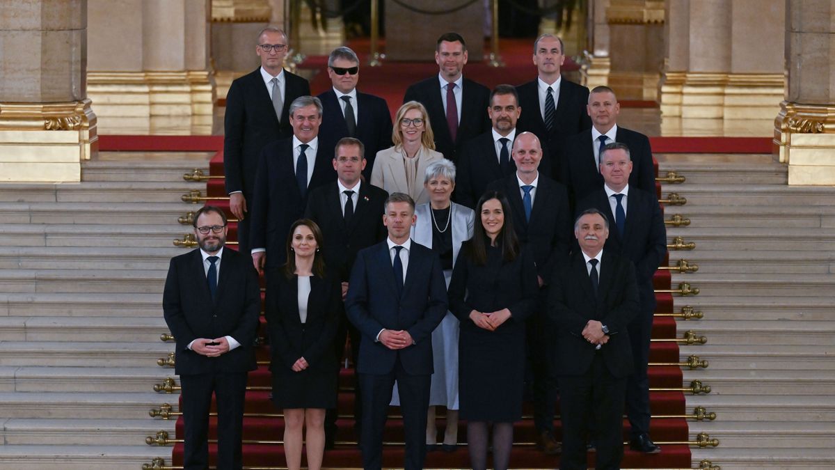 Komoly ellentét lehet a Tisza-kormányon belül két miniszter között a Molról 