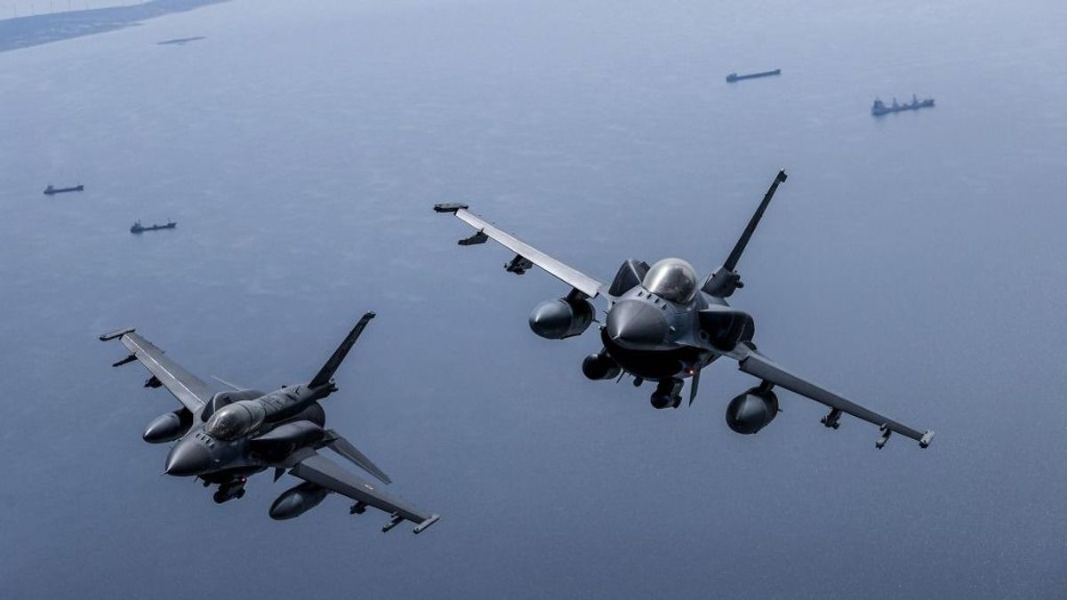 Példátlan katonai incidens történt: NATO-vadászgépek lőtték le ukrán drónt az uniós ország légterében – riadót rendeltek el, a házaikba parancsolták a lakosságot