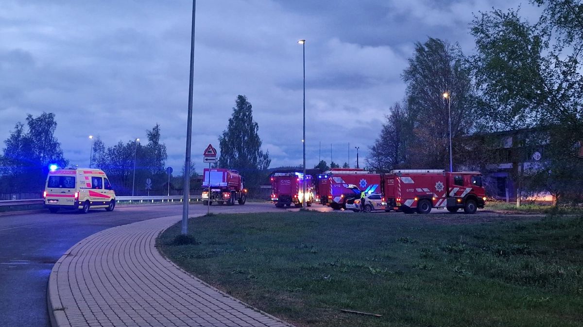 Ezt nem így tervezhették az oroszok: lettországi olajtárolót találtak el – lépett a balti ország, készenlétben a katonaság 