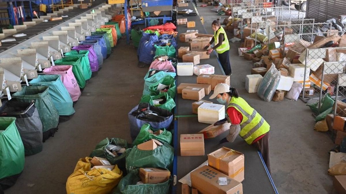 A magyarok jó sokat dolgoznak, a lecsúszó Európa egyre kevesebbet – a hangya és a tücsök? 