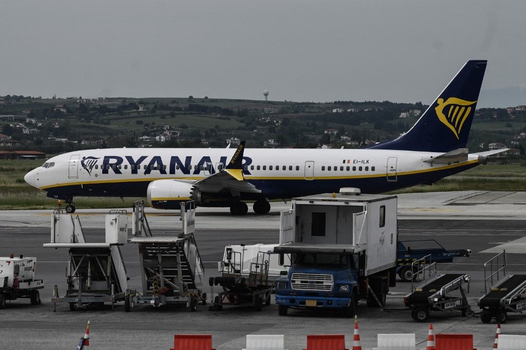 A Ryanair nem bíbelődik a megemelt díjakkal, egyszerűen veszi a kalapját