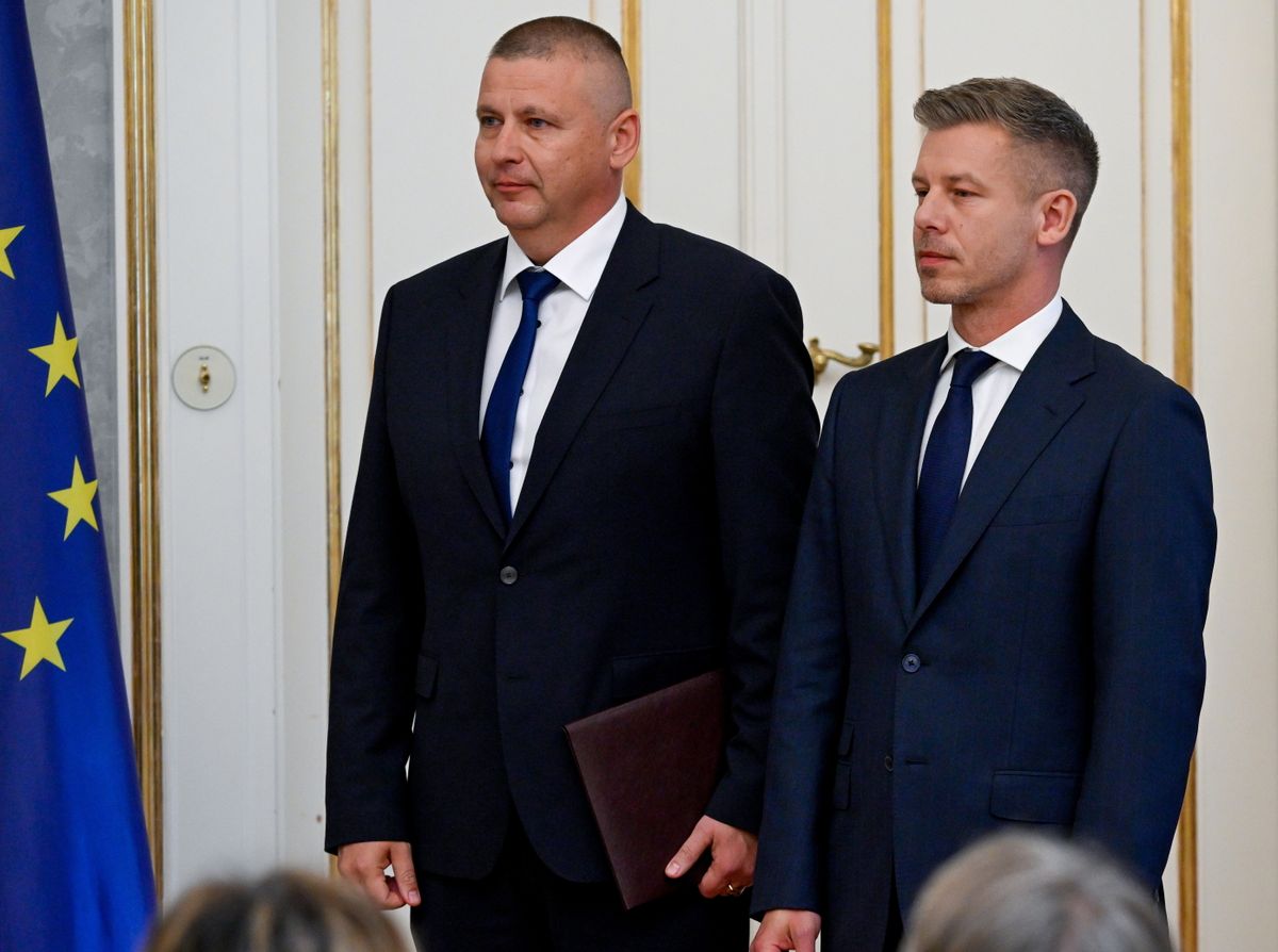 RUSZIN-SZENDI Romulusz; MAGYAR Péter
