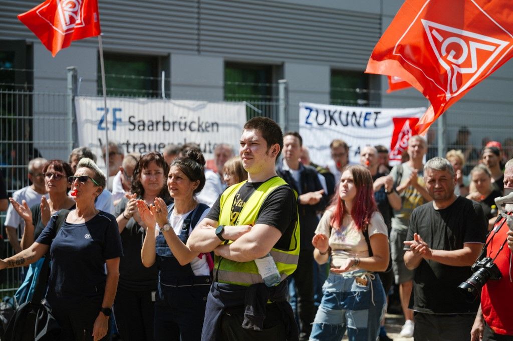 Német autóipar: tüntettek, vezérigazgatót buktattak, az eszüket használták – ez volt a sorrend a ZF-nél