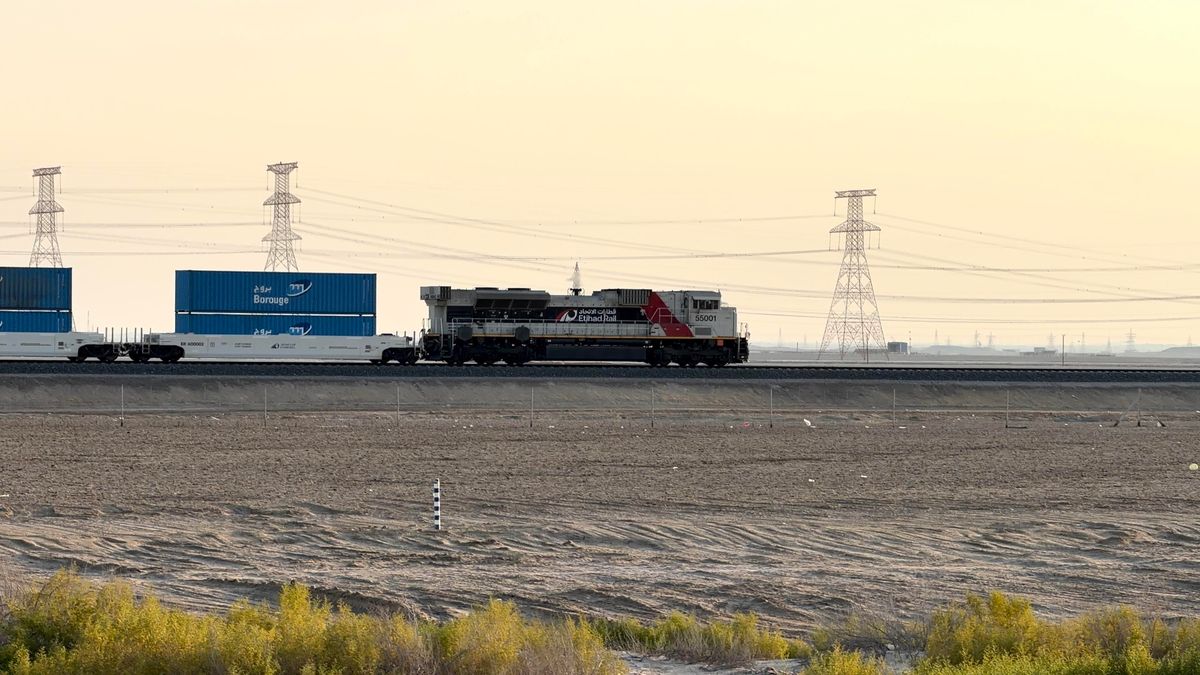 Etihad,Rail,Line,Captured,Along,A,Saudi,Arabia,Roadway,,Showcasing