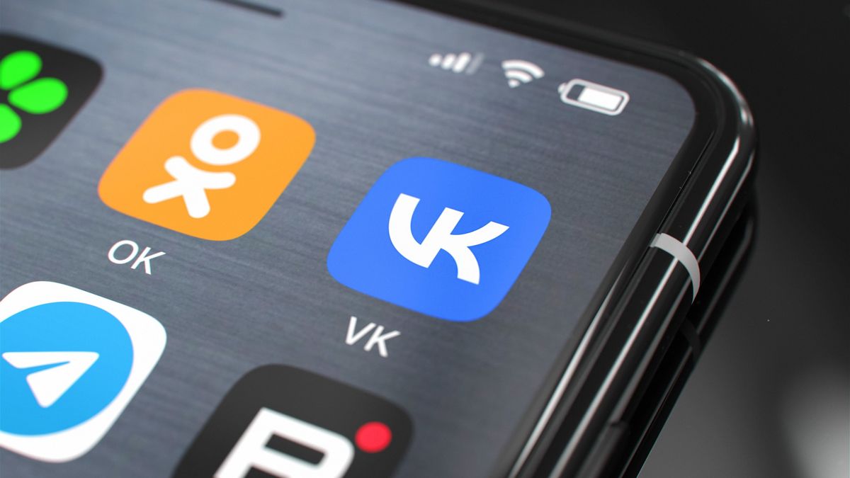 Az Apple újra keresztbe tett Oroszországnak: szó nélkül tüntettek el népszerű orosz alkalmazásokat, a Kreml magyarázatot követel 