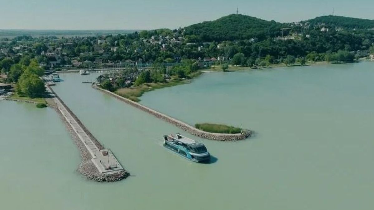 Teljesen megújult a Balaton egyik legforgalmasabb helyszíne  – videó 