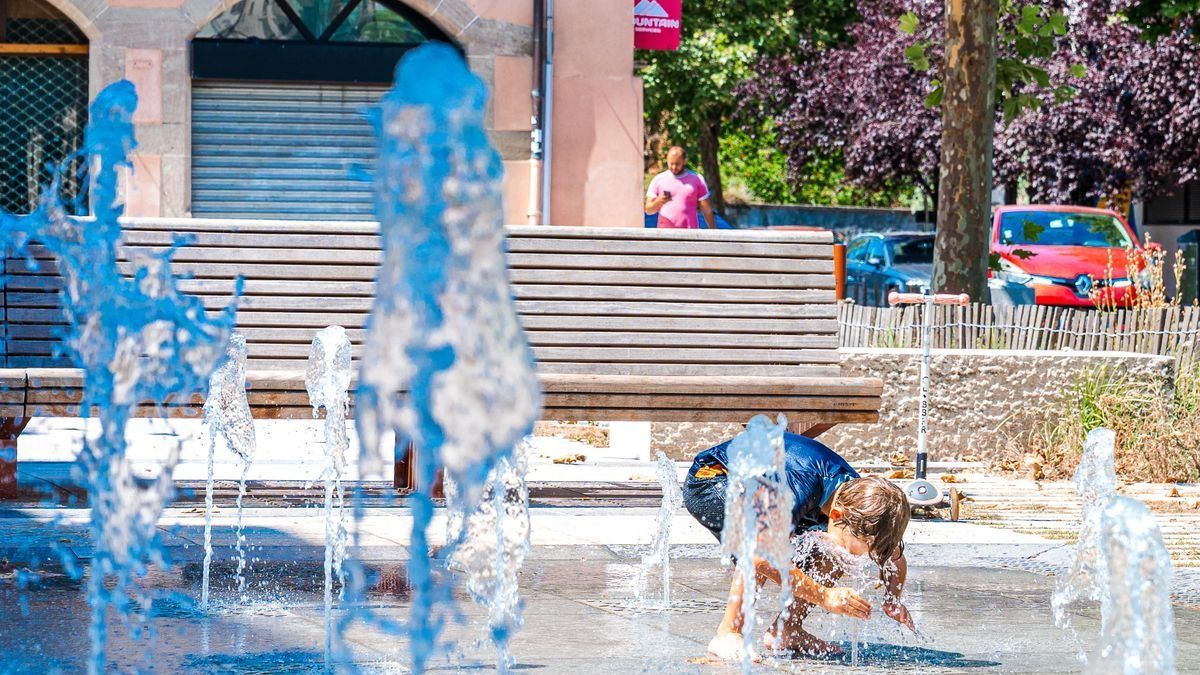 Minden eddiginél forróbb június – dőltek a melegrekordok földön és vizen – 42 fokos hőség Budakalászon, helyenként 33 fokos a Balaton vize 