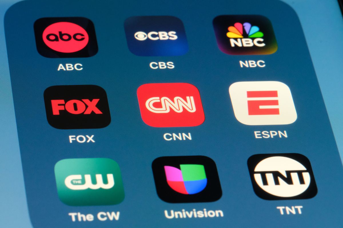 Emberek ezreit építik le az amerikai médiaóriások, a CNN-től az RTL-ig mindenki ugyanarra készül – a teljes iparág új korszakba lépett