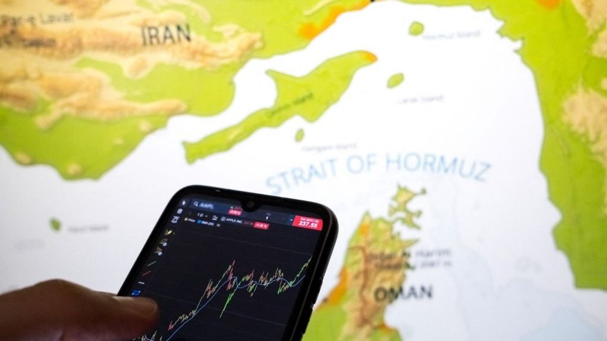 Hormuzi tündérmese született a rakéta- és dróntámadások után: már a háború előtti szintre zuhant a Brent ára
