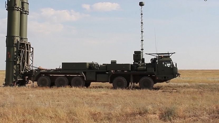 Egy Sz-500-as légvédelmi egyég, prométheusz