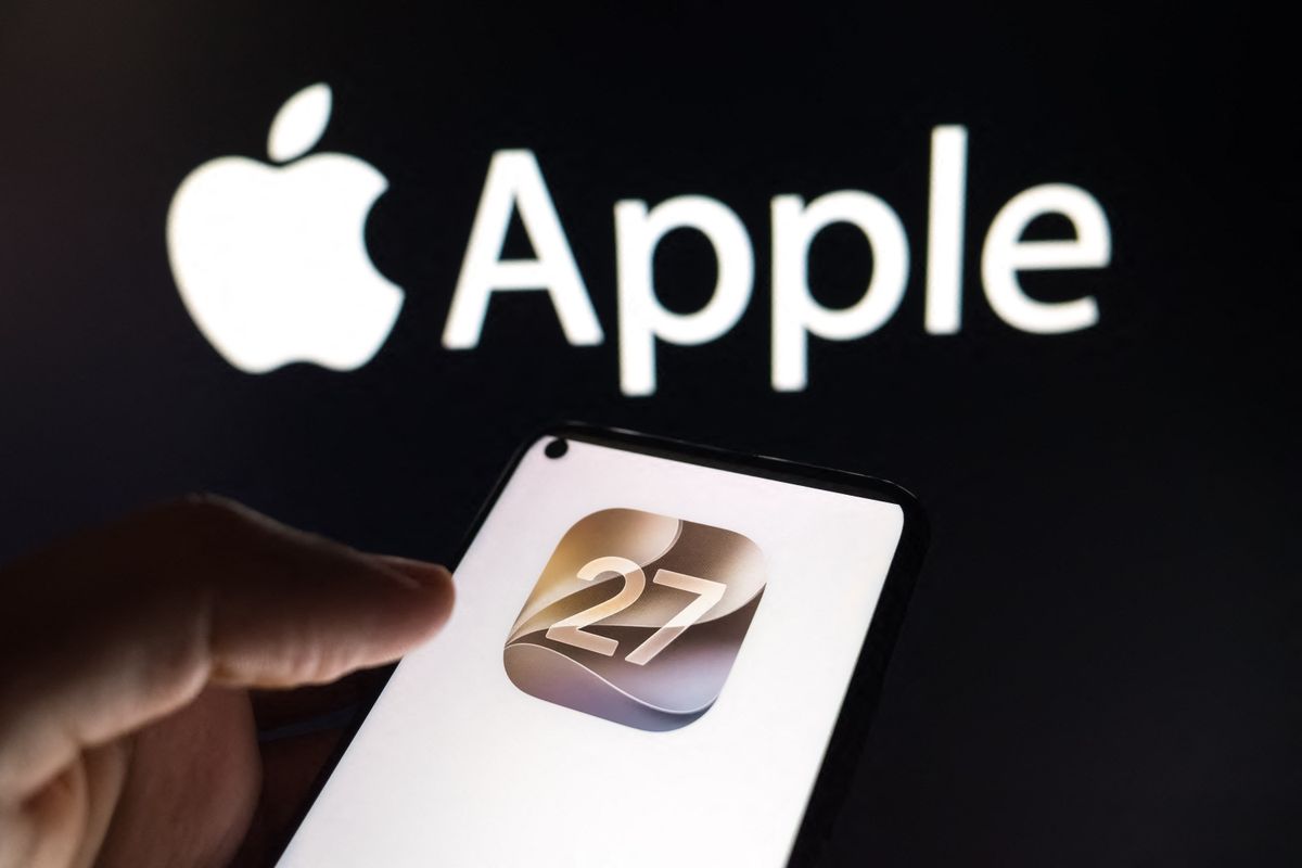 A hajlítható iPhone közelebb van, mint gondolnánk: titkon már készülnek a nagy dobásra, ez lesz az Apple legdrágább telefonja