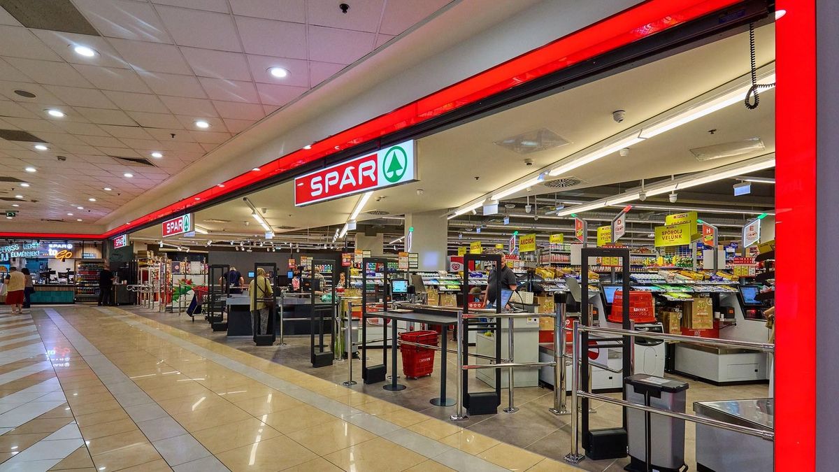 Két budapesti áruházát, összesen 1,2 milliárd forintos ráfordítással újította meg a Spar