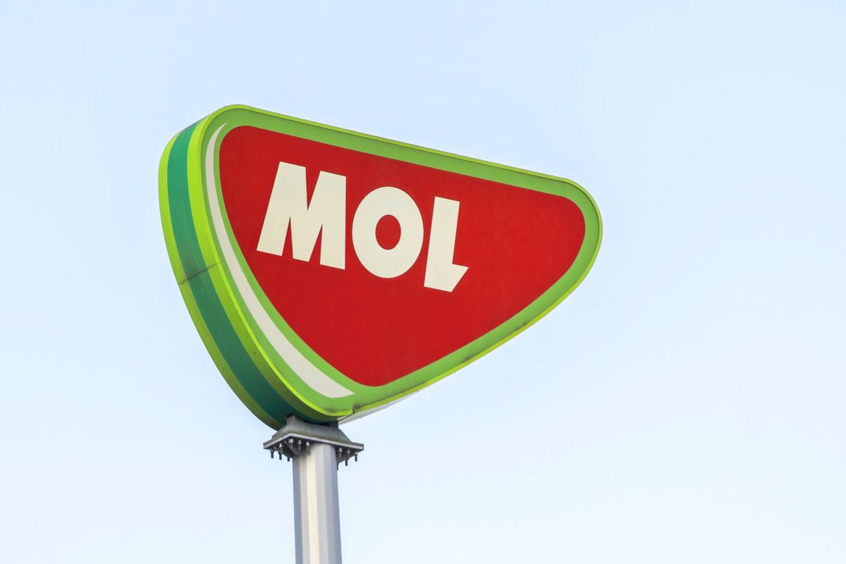 Mol, olaj, tőzsde