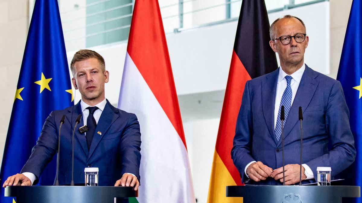 Ez történt valójában Berlinben? Titkos alkut köthetett Magyarország a német kancellárral: Magyar Péter tálcán nyújthatta át Merznek a V4-eket – Lengyelország fellázadhat 