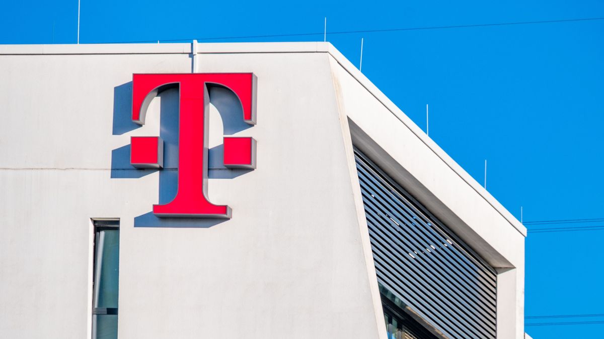 Ipari méretekben veszi saját részvényeit a Magyar Telekom 