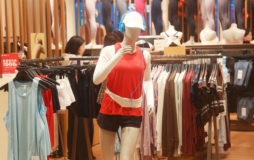 Lululemon Store