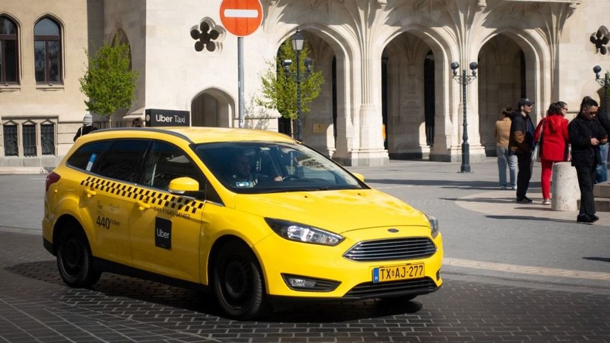 Hangfelvétel készülhet a magyarországi taxikban: ígérik, csak akkor férnek hozzá, ha az utasnak gondja van 