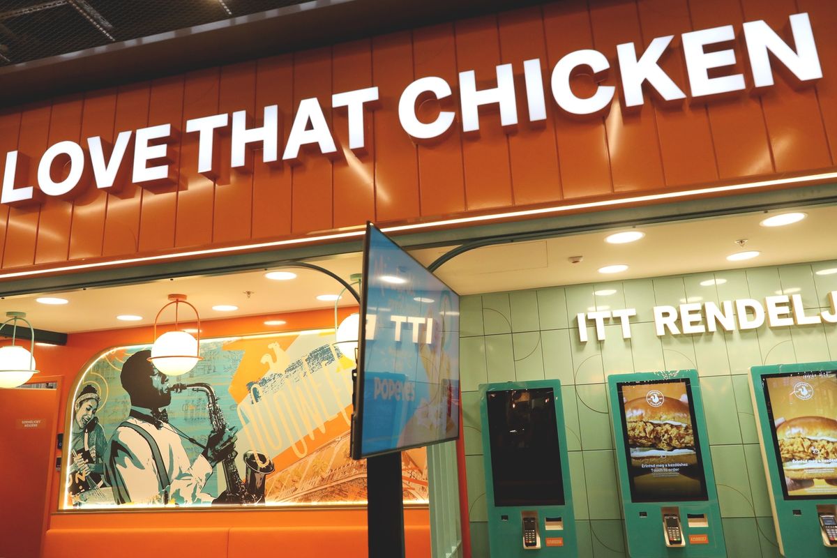 Az Árkád áruházban nyílt meg a második Popeyes étterem Budapesten