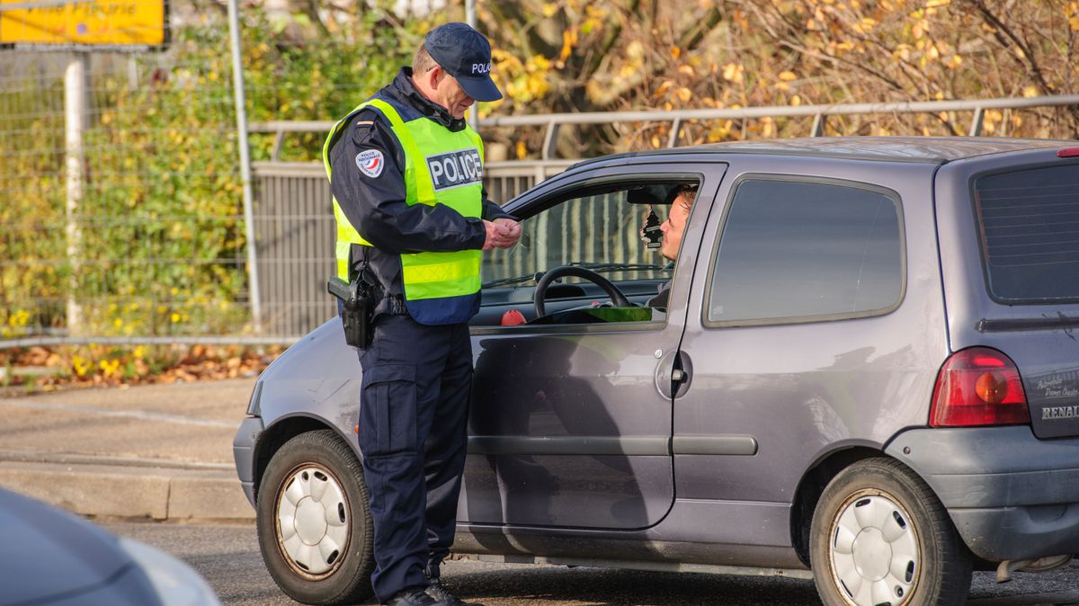 Brüsszel bekeményített: kilenc országot szólított fel a határellenőrzések megszüntetésére 