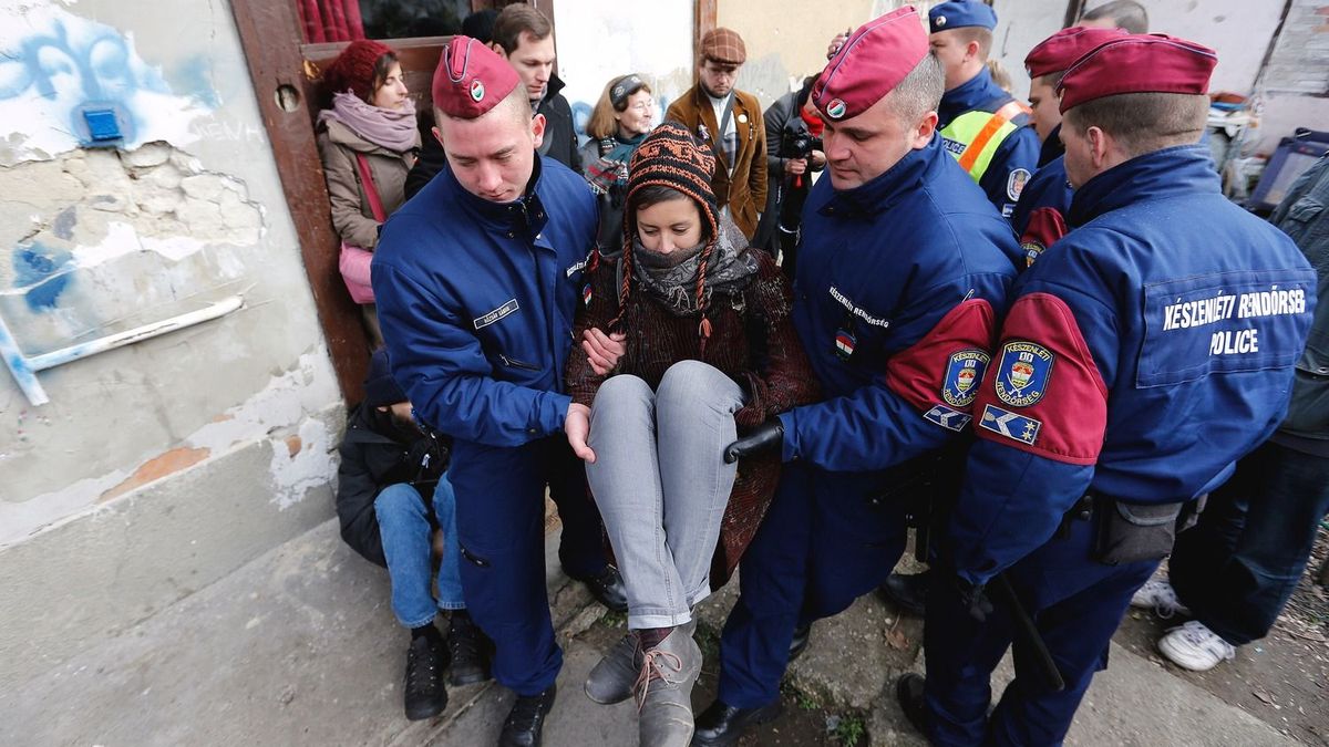 A devizahitelesek ügye nem tud véget érni,. újabb forduló következik 