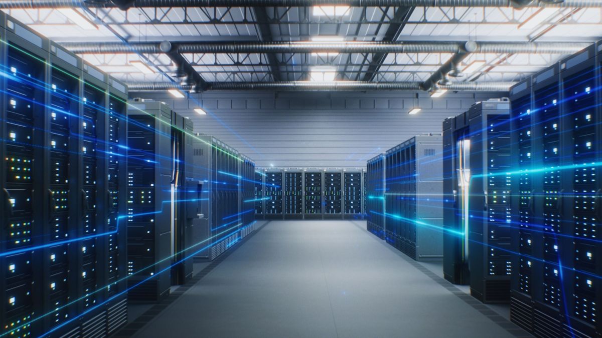 befektetők,Futuristic,Data,Center,With,Server,Racks,In,Big,Warehouse.,Animated