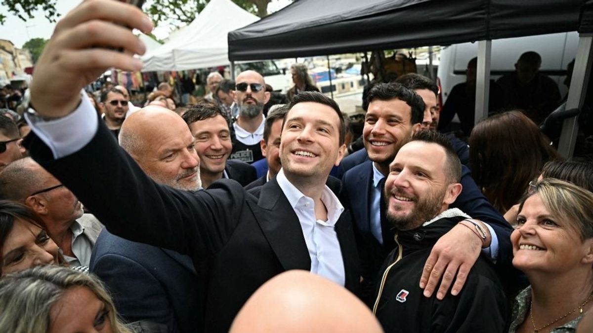 Közeleg Brüsszel rémálma: összeomló politikai közép, erősödő szélsőségek: új korszak jöhet Franciaországban 