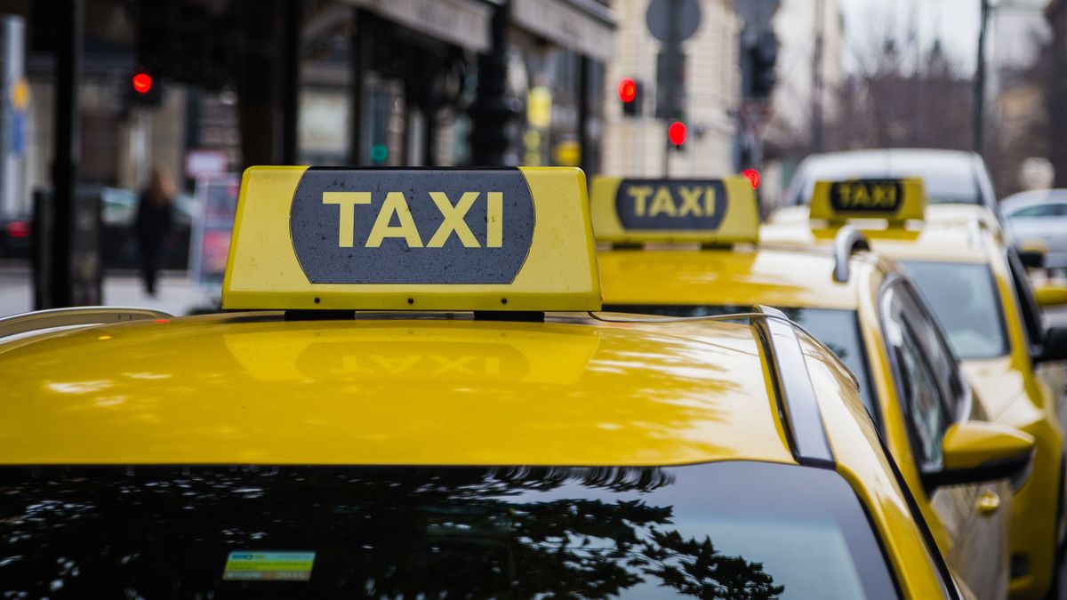 Brutális taxis tüntetést szerveznek Budapesten: 2000 autó vonulhat fel egyszerre, kiderültek a részletek – hatalmas az elégedettlenség 