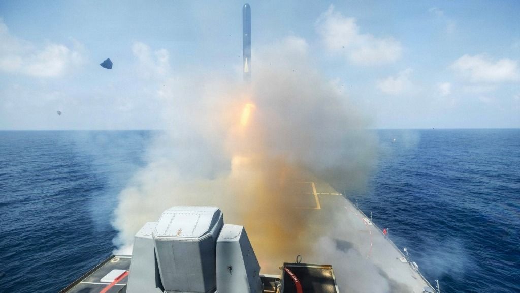 US Navy, Tomahawk, ritkaföldfém