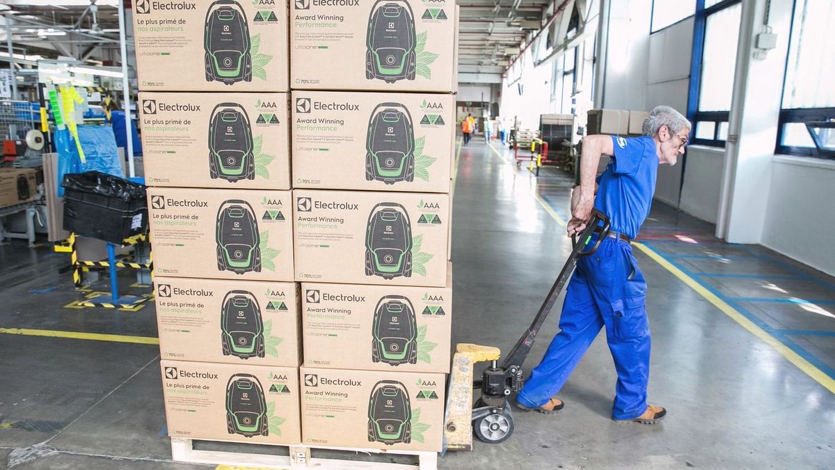 Tovább romlott a gazdasági hangulat: Magyarországot is megütötte a szeptember, csökkent a bizalom több szektorban is