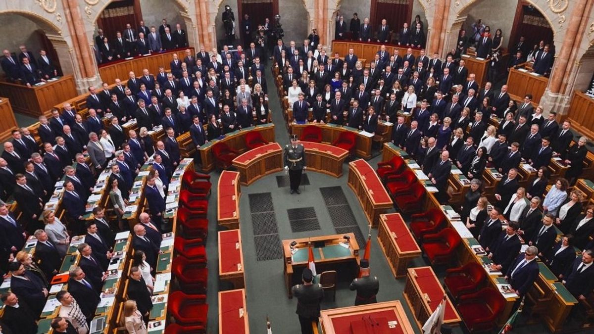 A Tisza szerint túl enyhe a vagyonnyilatkozati rendszer – pedig a Fidesz az Európai Parlament mintájára alakította át 