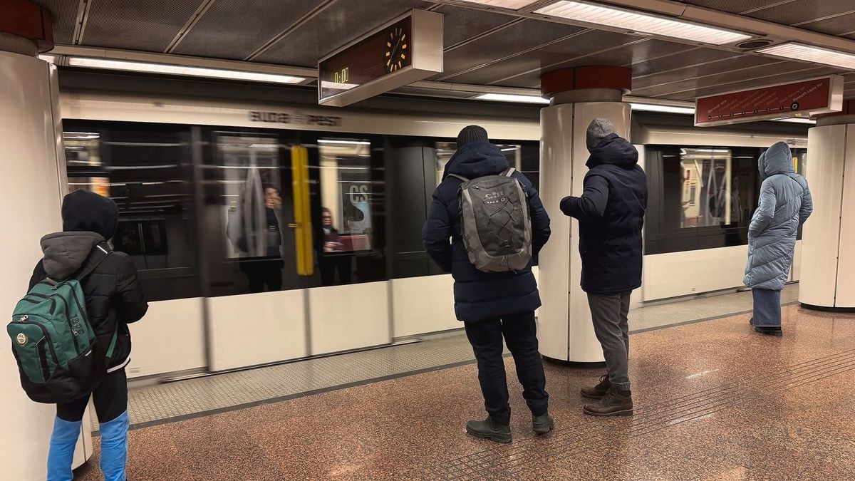 M2-es metró
BKK, közlekedés
