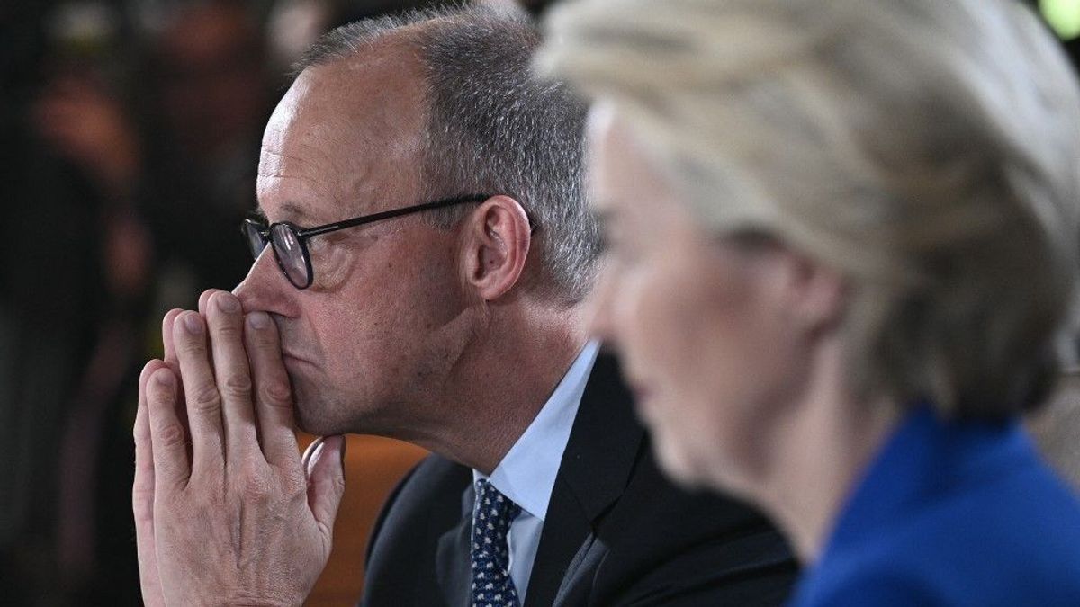 Az unió gazdasága halott és élvezi: Von der Leyen és Merz simán végignézi az európai autóipar lassú haláltusáját 