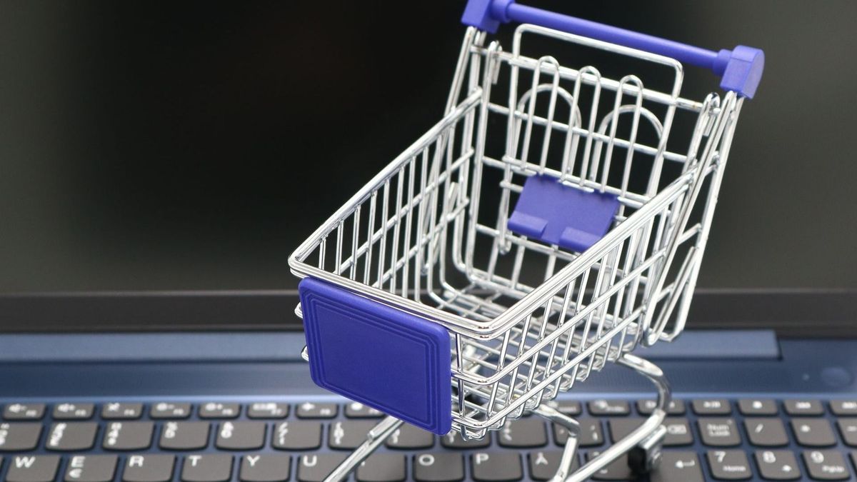 Váratlan újdonságba ütközünk minden magyar webáruháznál 